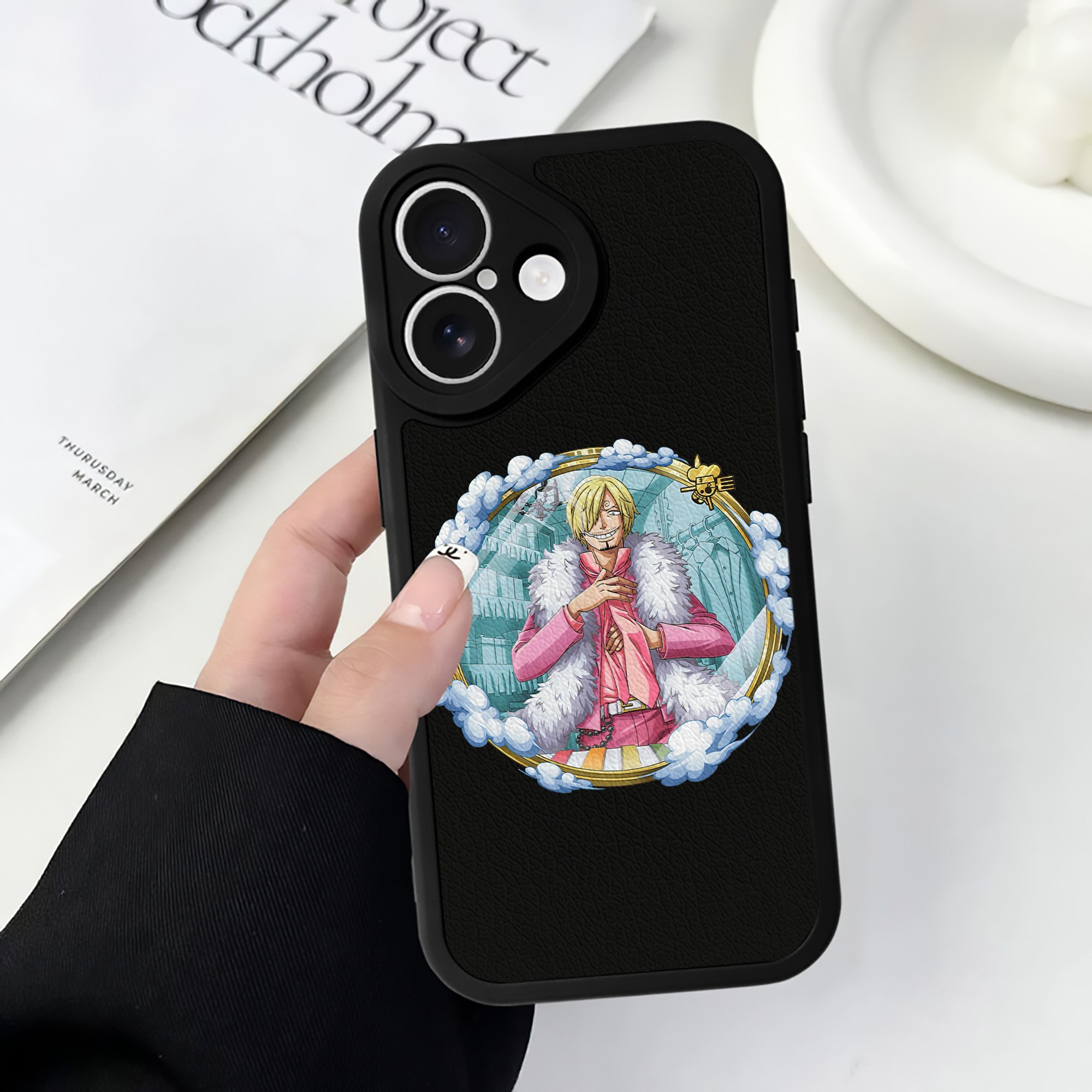 （画像用） ワンピース サンジ ONE PIECE Sanji 【iPhone 16シリーズ対応】シリコンスマホケース（レザー調） 材質：シリコン